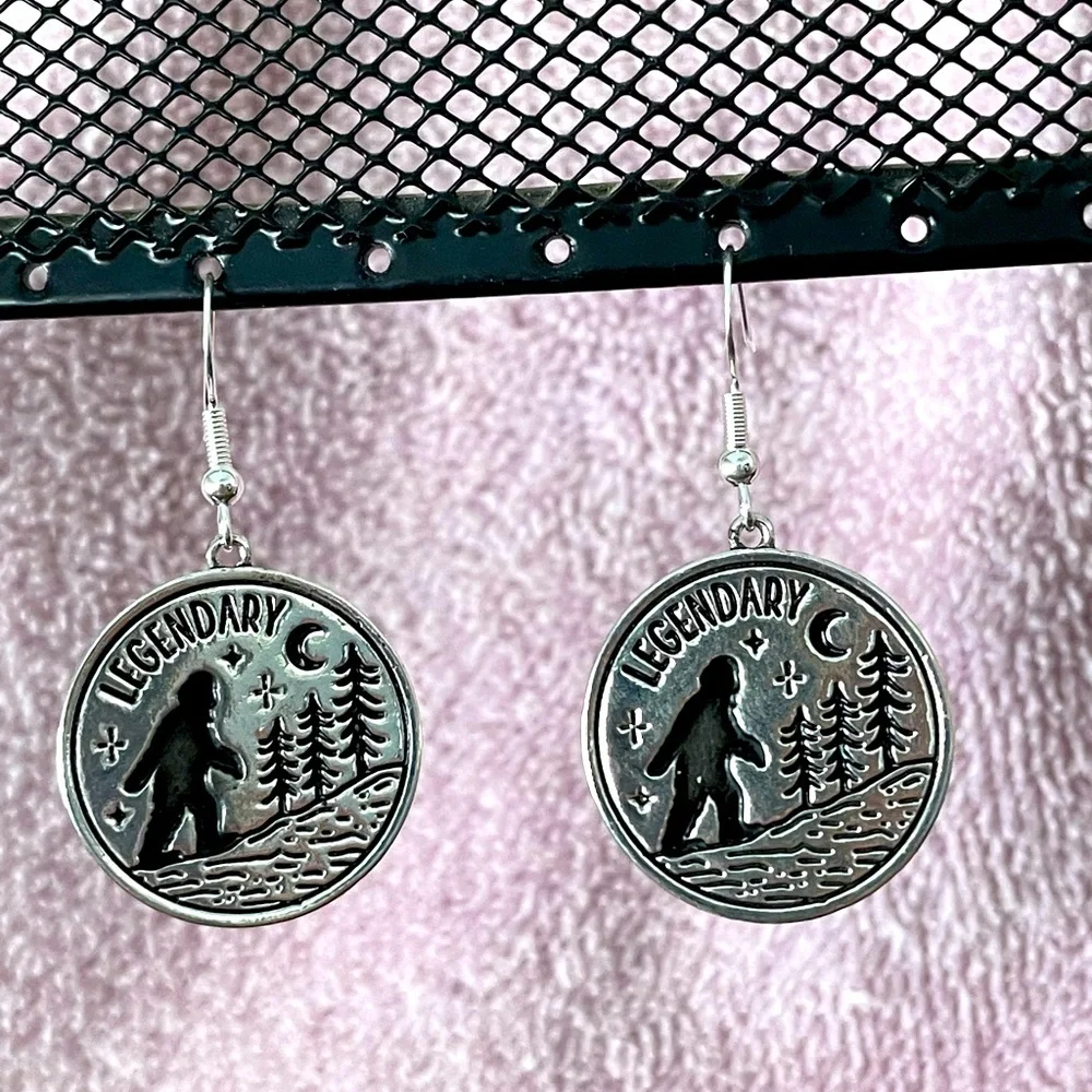 Bigfoot Earrings - Picture 3 of 6